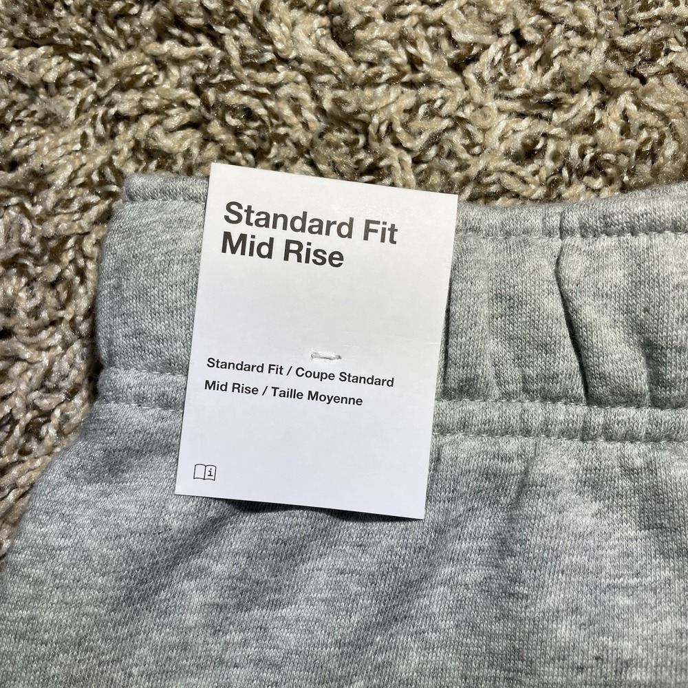 Nike Sportswear Club Fleece Mid-Rise Shorts Womens Size Medium Grey DQ5802-063 - Picture 7 of 9